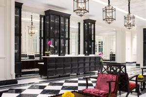 Predel za sedenje v nastanitvi Four Points by Sheraton Bandung