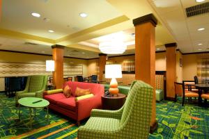 Posezení v ubytování Fairfield Inn & Suites by Marriott Verona