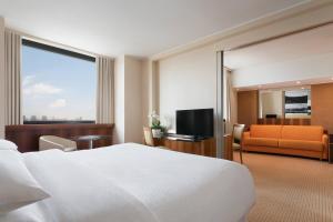 TV a/nebo společenská místnost v ubytování Four Points by Sheraton Padova + 11 fotografií