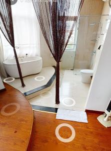 Koupelna v ubytování Pho Nui Hotel