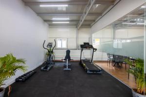 Fitness centrum a/nebo fitness zařízení v ubytování Housr 43 Gachibowli Hyderabad Near DLF Cybercity