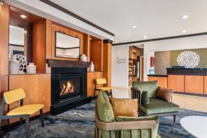 Posezení v ubytování Fairfield Inn & Suites Stillwater