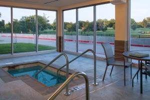 Bazén v ubytování Fairfield Inn & Suites Duncan nebo v jeho okolí