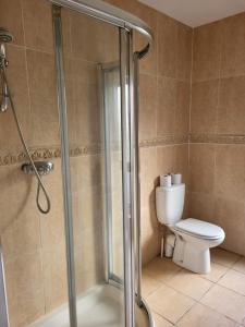 A bathroom at Beech lodge