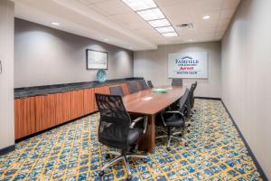 Konferenční prostory v ubytování Fairfield Inn & Suites by Marriott Winston-Salem Downtown