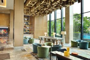 Un lugar para sentarse en Four Points by Sheraton Surabaya, Tunjungan Plaza
