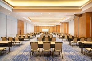 El área de trabajo o centro de convenciones de Four Points by Sheraton Surabaya, Tunjungan Plaza