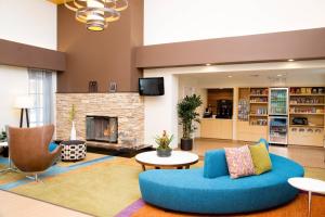 O zonă de relaxare la Fairfield Inn Anaheim Hills Orange County