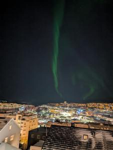 Nespecifikovaný výhled na destinaci Narvik nebo výhled na město při pohledu z apartmánu