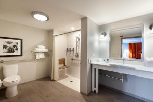 Un baño de Four Points by Sheraton Caguas Real