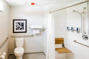 Un baño de Four Points by Sheraton Caguas Real