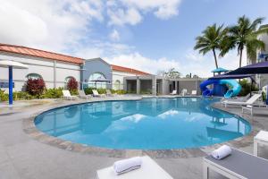 Piscina en o cerca de Four Points by Sheraton Caguas Real