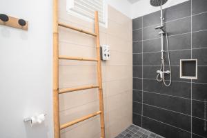 Un baño de Sublime Villa Piscine - Trésor de la Baie