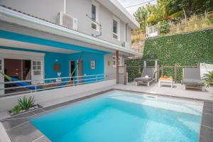 La pileta dentro o cerca de Sublime Villa Piscine - Trésor de la Baie