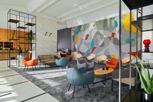 Posezení v ubytování Four Points by Sheraton Warsaw Mokotow