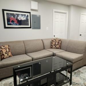 Gallery image of Cozy Suite at Towson Center in Towson