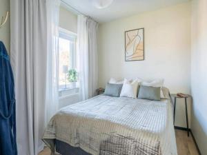 Ένα ή περισσότερα κρεβάτια σε δωμάτιο στο Small Double Room at Hanohus Hotel