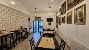 Χώρος καθιστικού στο Neferprod Apartments - IS - CAM 05