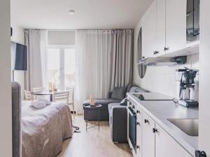 Kuchyň nebo kuchyňský kout v ubytování Small Double Room in Sölvesborg