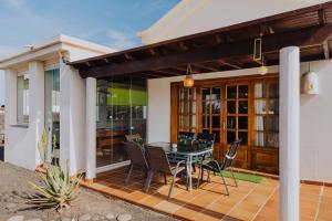 Balkon lub taras w obiekcie Villa Marina Deluxe & Spa Pool