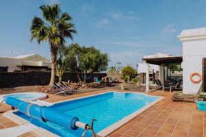 Basen w obiekcie Villa Marina Deluxe & Spa Pool lub w pobliżu