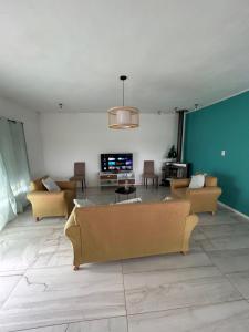 Φωτογραφία από το άλμπουμ του Amplia casa con barbacoa σε Colonia Valdense