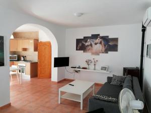 Kuchyň nebo kuchyňský kout v ubytování Holiday Home in Almogía near Málaga Beaches