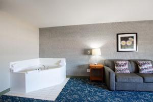 Posezení v ubytování Four Points by Sheraton Saskatoon