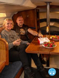 Thức uống tại Uždubysio baidarės Nakvynė Jachtose (Night on a Yacht)