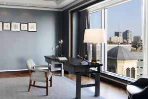 Posezení v ubytování The Liberty, a Luxury Collection Hotel, Boston
