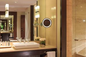A bathroom at JW Marriott El Convento Cusco