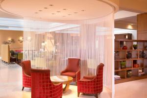 Posezení v ubytování Detroit Marriott Troy