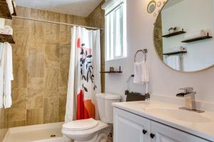 Gallery image of Cozy Space - 1 Mi to Ocean! in Keaau +6 photos