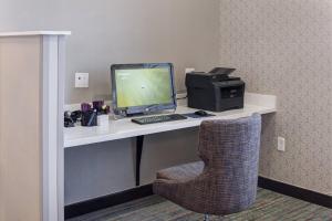 TV a/nebo společenská místnost v ubytování Residence Inn Beaumont