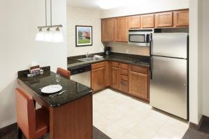 Kuchyň nebo kuchyňský kout v ubytování Residence Inn Beaumont