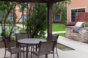 Zahrada ubytování Residence Inn Beaumont