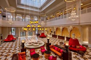 A seating area at ITC Rajputana, a Luxury Collection Hotel, Jaipur