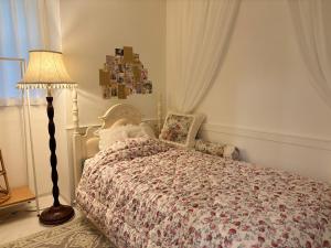 Postel nebo postele na pokoji v ubytování Daejeon Special Stay