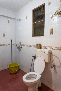 A bathroom at 2BHK Apartment with Pool access