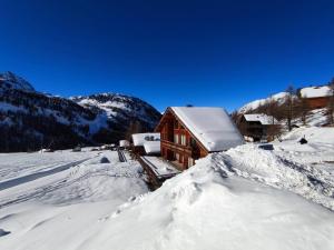 Chalet confortable au pied des pistes avec terrasse et parking - FR-1-292-222 v zimě + 2 fotografie