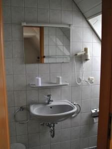 Waldhotel Einstein tesisinde bir banyo