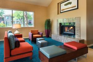 Posezení v ubytování Residence Inn Palm Desert
