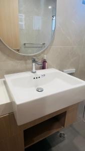 Ένα μπάνιο στο Masteri Centre Point - CT Land