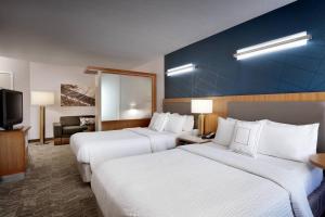 Katil atau katil-katil dalam bilik di SpringHill Suites by Marriott Provo