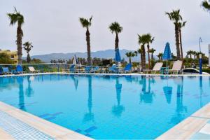 Bazén v ubytování Lambisea 2 bedroom apartment nebo v jeho okolí