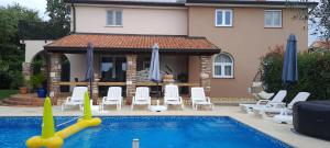 Φωτογραφία από το άλμπουμ του Villa AGAVA στο Ουμάγκ