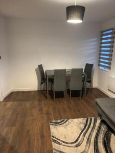 Afbeelding uit fotogalerij van Modern spacious flat in Buckinghamshire