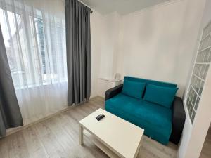 Χώρος καθιστικού στο Bright & Beautiful Studio in Prime Location Walk to Everything