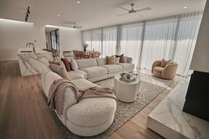 Posezení v ubytování Open Country Homestead- Luxury accommodation in Burradoo