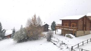 Superbe T3 esprit chalet avec vue panoramique talvella